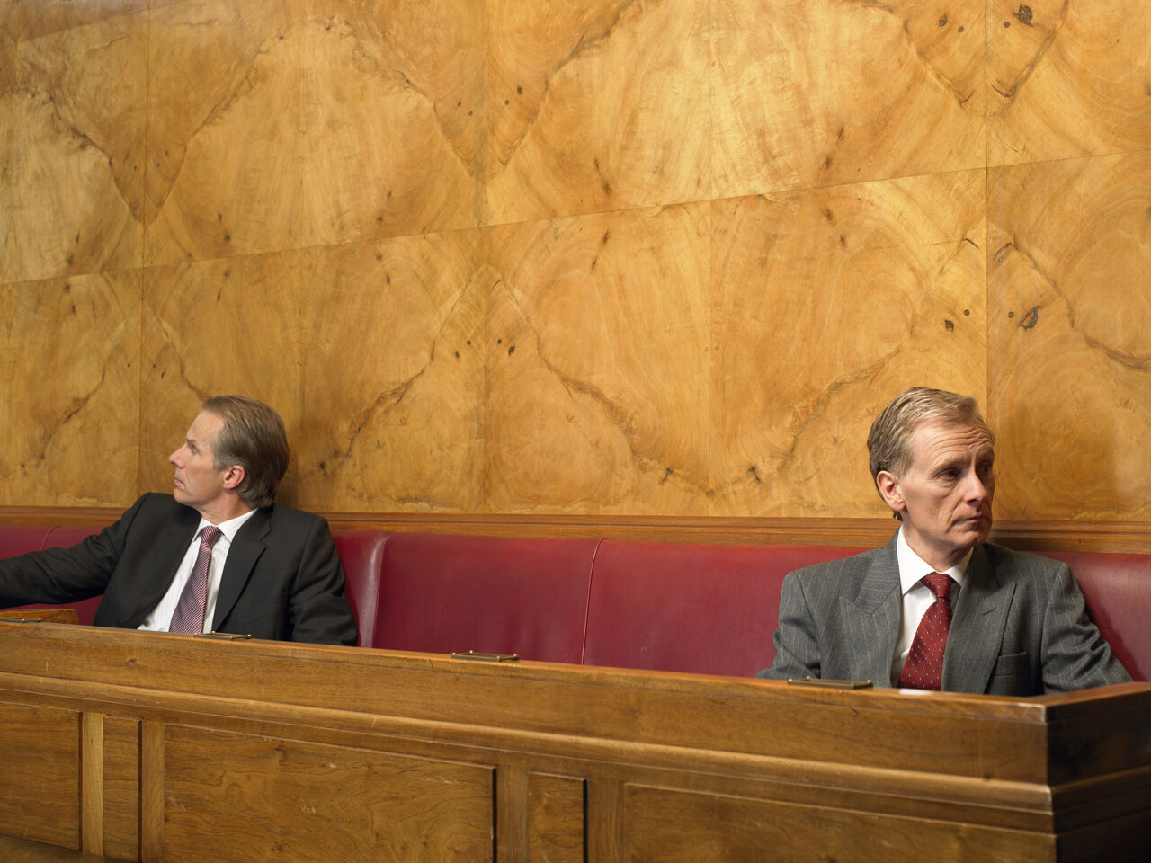 O silêncio do fundador também governa